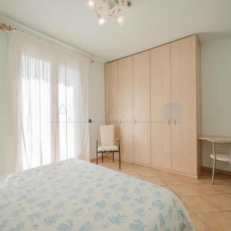 Appartement Mazzini Mare 8 *